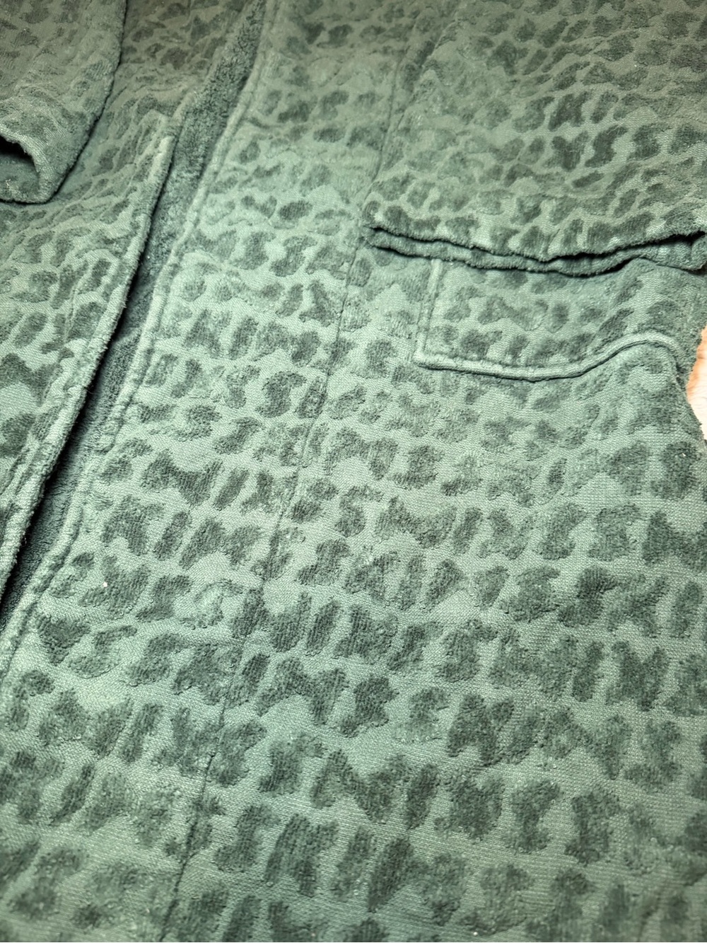 SKIMS Spa Terry Robe in Pine - Picture 6 of 7